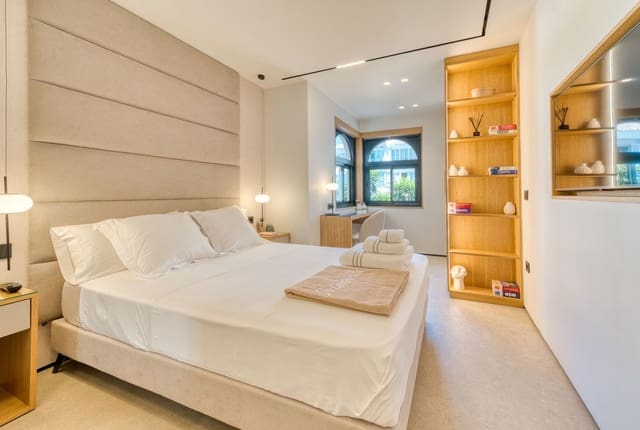 2 Zimmer Apartment zu verkaufen in Puerto Banus, Marbella mit Pool Garage - 749.000 € (Ref: 9203458)