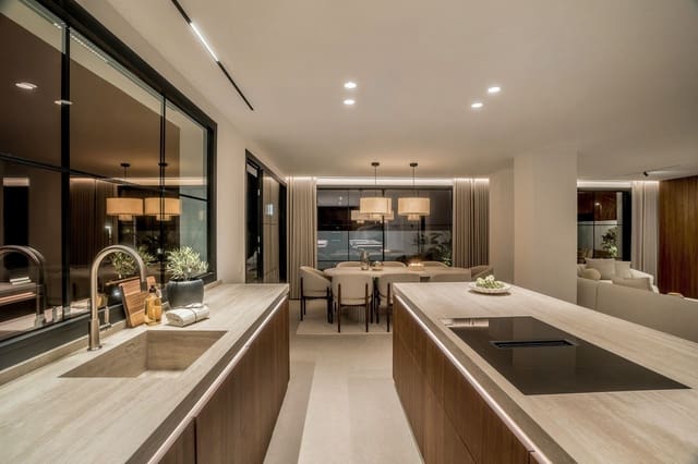 5 Zimmer Doppelhaus zu verkaufen in Nueva Andalucia, Marbella mit Pool Garage - 2.595.000 € (Ref: 9205674)