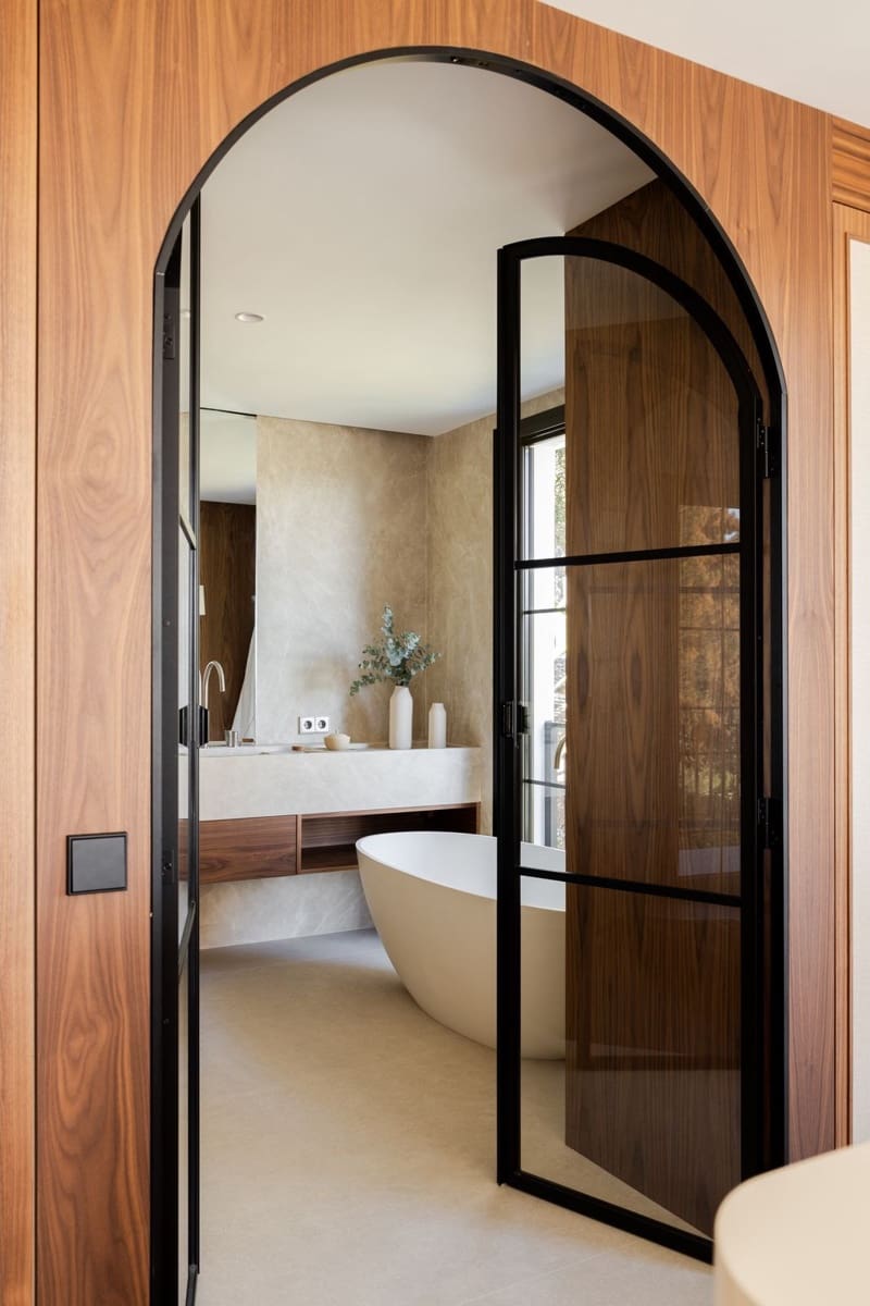 5 bedroom Semi-detached Villa for sale in Nueva Andalucia with pool garage - € 2,595,000 (Ref: 9205674)