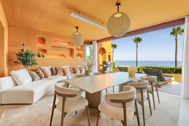 Apartamento de 4 habitaciones en New Golden Mile, Estepona en venta con piscina garaje - 3.995.000 € (Ref: 9211112)