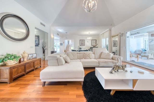 6 soverom Villa til salgs i La Sierrezuela, Mijas med svømmebasseng garasje - € 1 595 000 (Ref: 9211474)