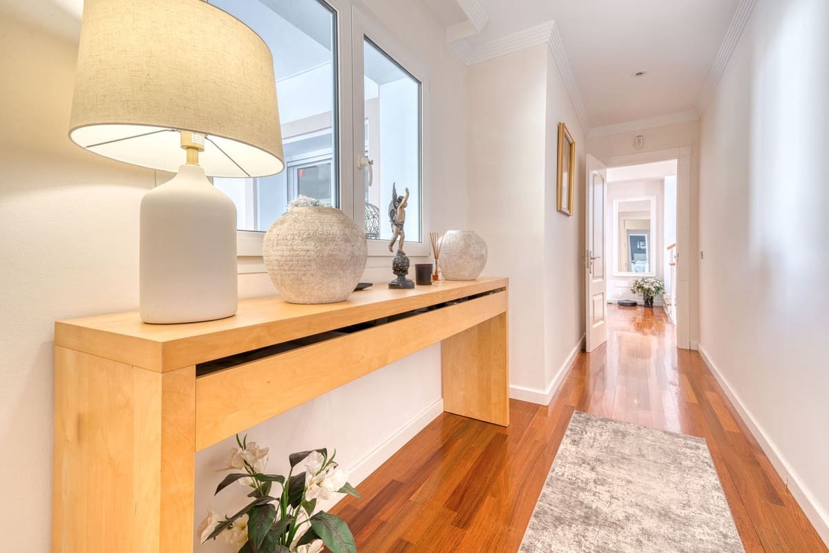 6 sypialnia Willa na sprzedaż w La Sierrezuela z basenem garażem - 1 595 000 € (Ref: 9211474)