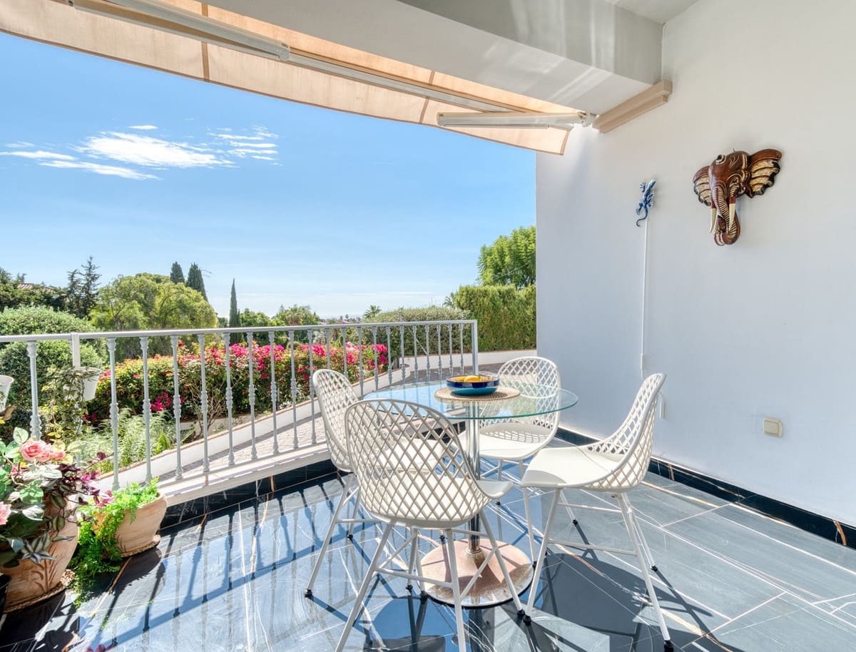 6 sypialnia Willa na sprzedaż w La Sierrezuela z basenem garażem - 1 595 000 € (Ref: 9211474)