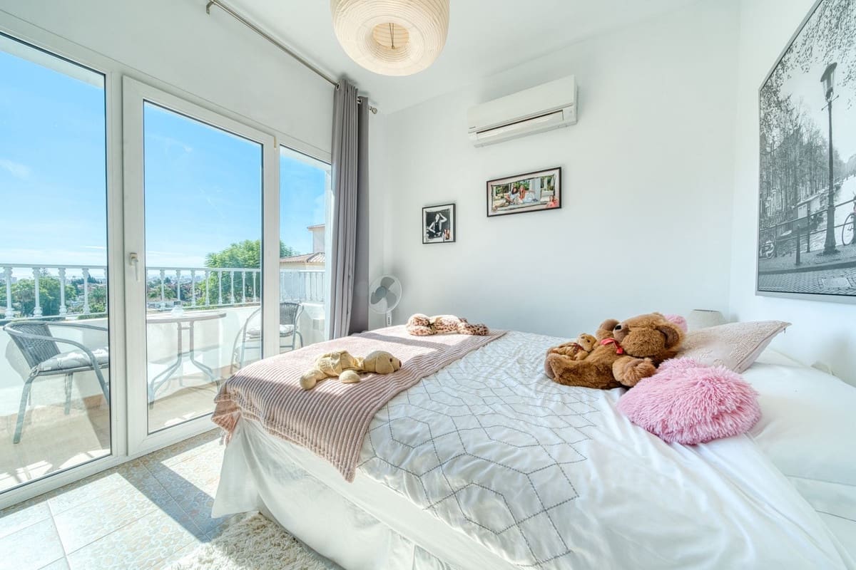 6 slaapkamer Villa te koop in La Sierrezuela met zwembad garage - € 1.495.000 (Ref: 9211474)