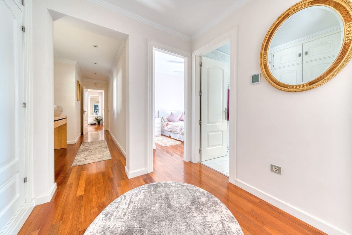 6 slaapkamer Villa te koop in La Sierrezuela met zwembad garage - € 1.495.000 (Ref: 9211474)