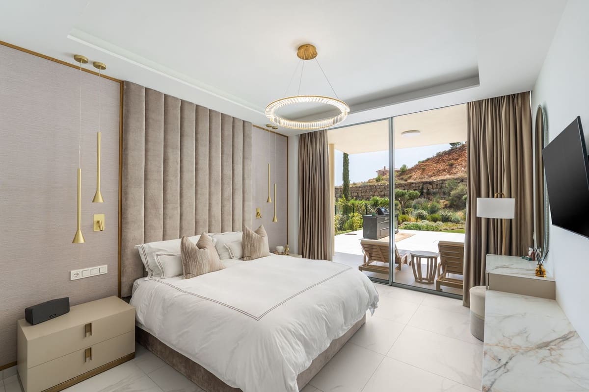 3 makuuhuone Huoneisto myytävänä paikassa Fuengirola mukana uima-altaan 
autotalli - 1 450 000 € (Ref: 9216262)