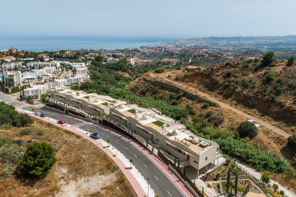 3 soveværelse Lejlighed til salg i Fuengirola med swimmingpool garage - € 1.450.000 (Ref: 9216262)