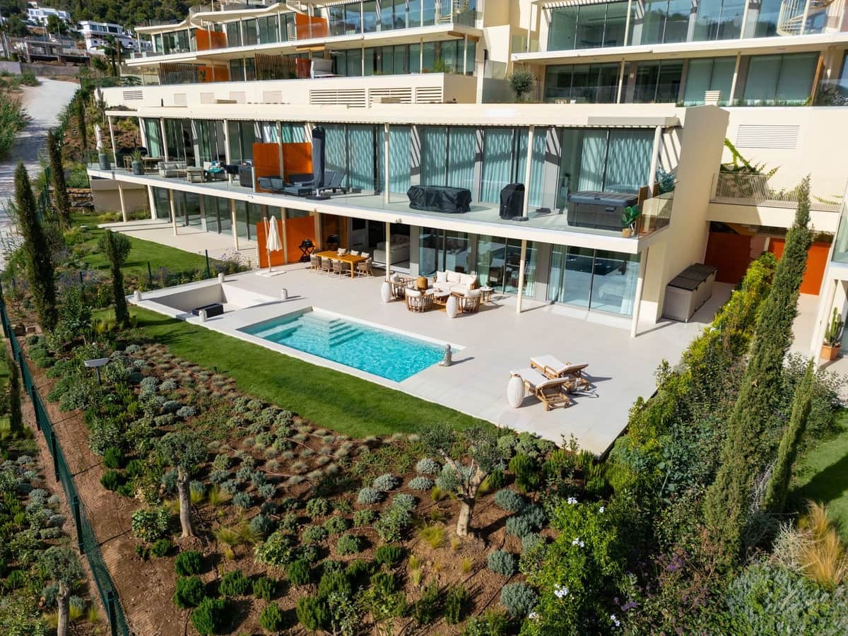 3 soveværelse Lejlighed til salg i Fuengirola med swimmingpool garage - € 1.450.000 (Ref: 9216262)