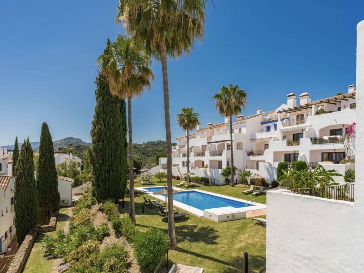 3 bedroom Townhouse for sale in Benahavis with pool garage - € 595,000 (Ref: 9227613)