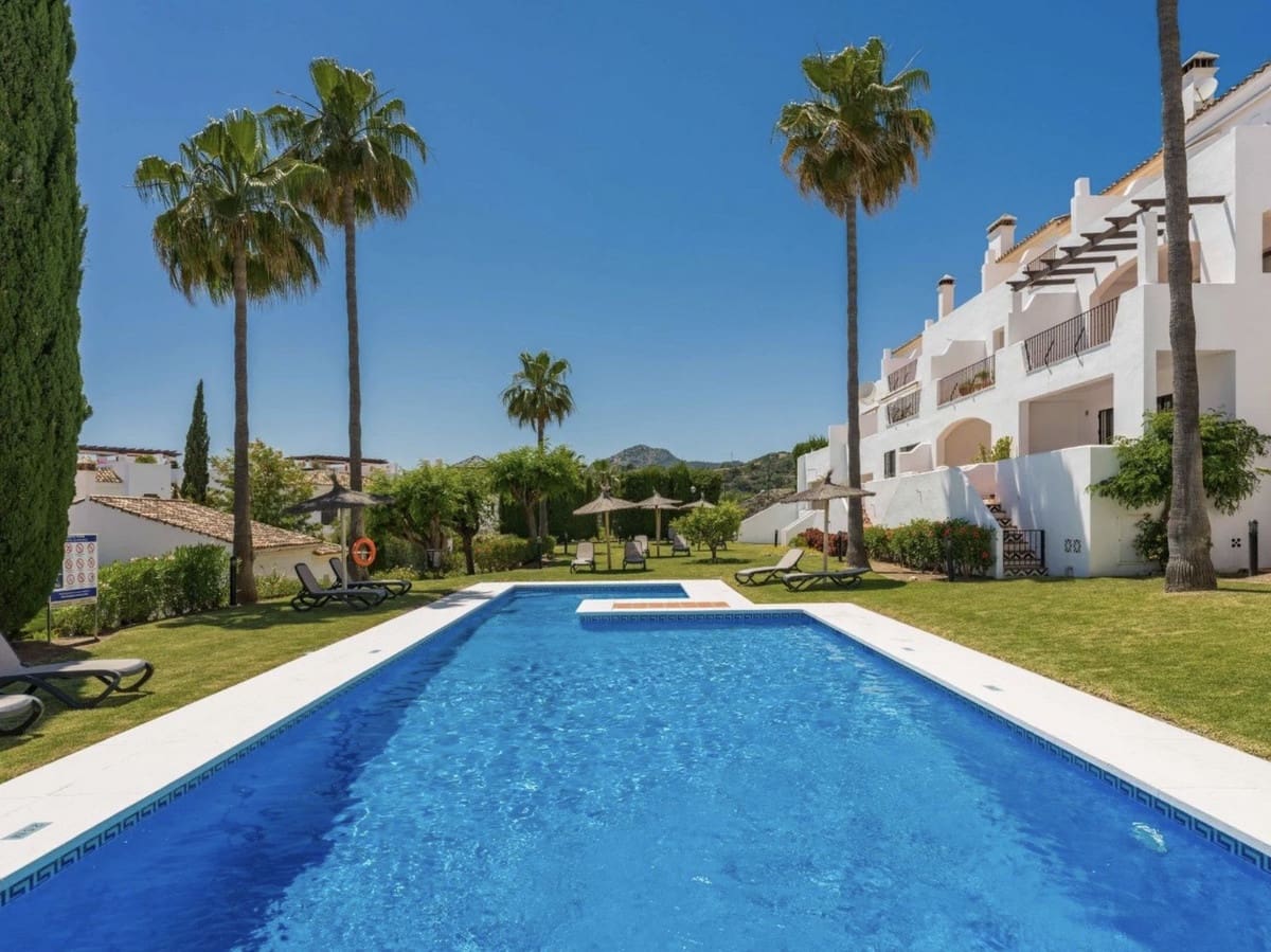 3 bedroom Townhouse for sale in Benahavis with pool garage - € 595,000 (Ref: 9227613)