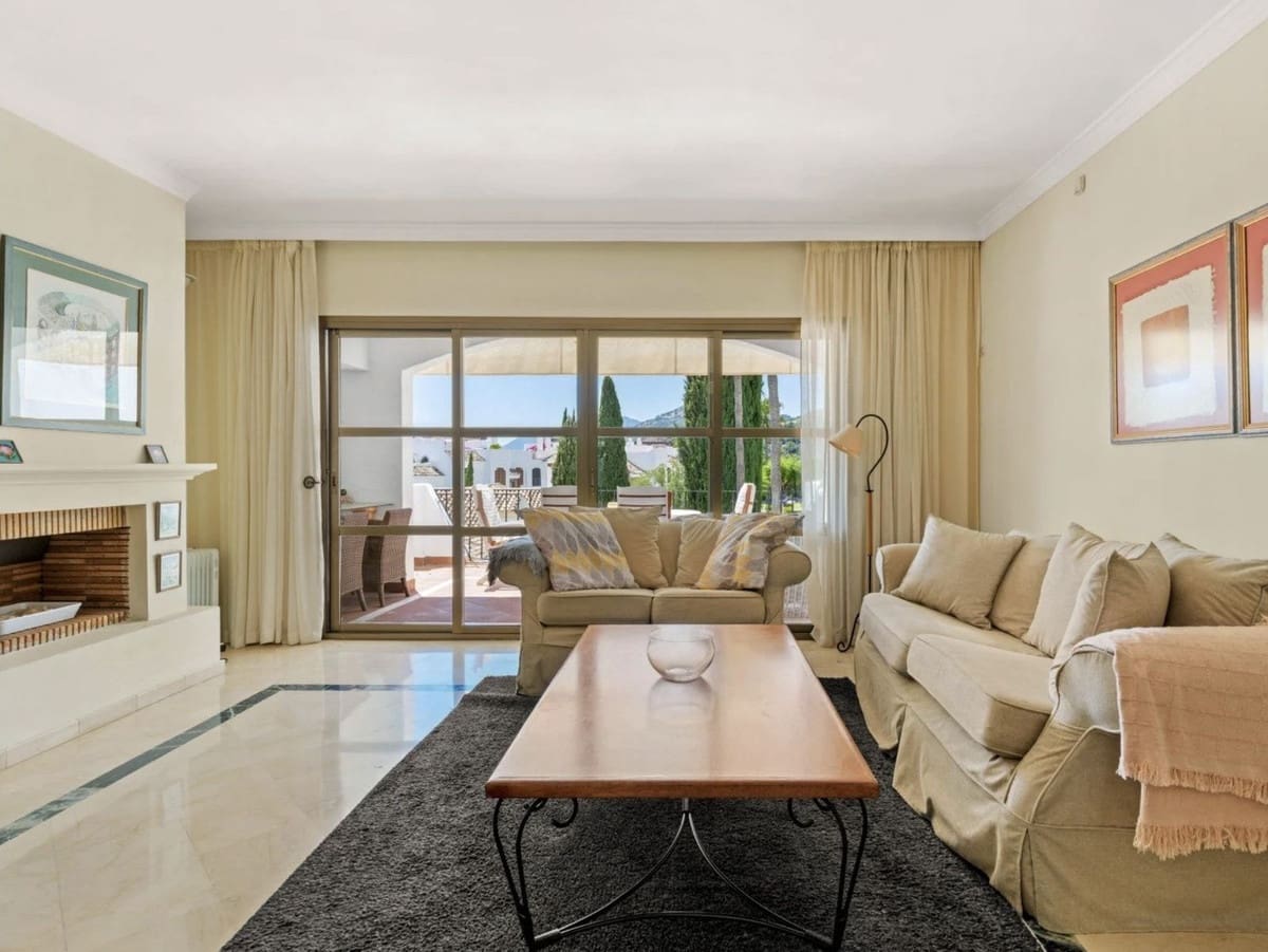 3 sovrum Hus till salu i Benahavis med pool garage - 595 000 € (Ref: 9227613)