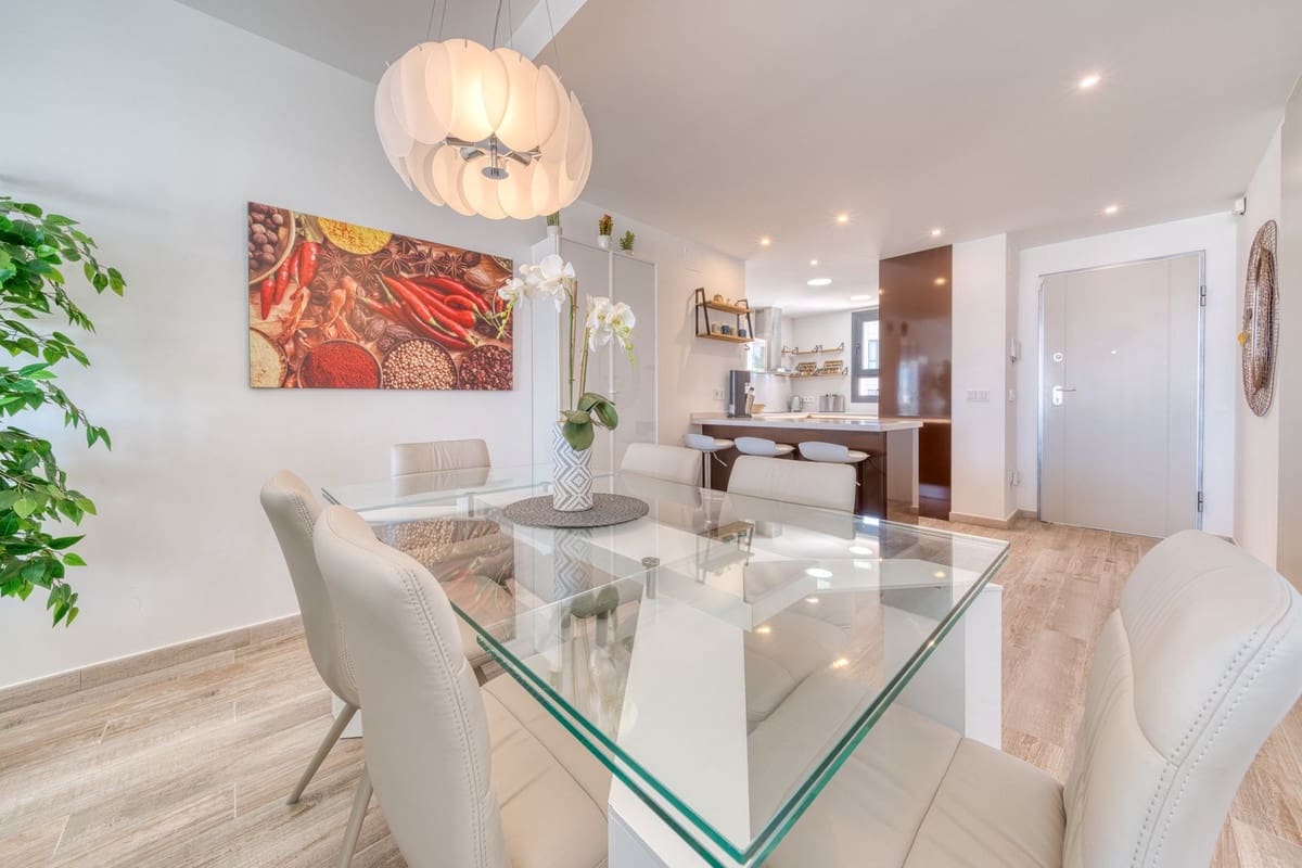 3 soveværelse Penthouse til leje i Estepona med swimmingpool garage - € 3.500 (Ref: 9227614)