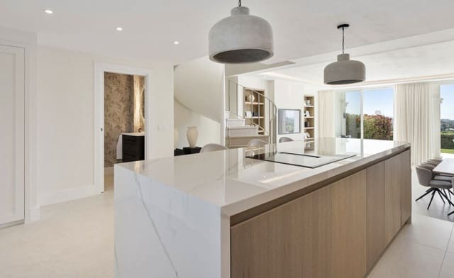 Casa de 4 habitaciones en La Quinta, Benahavís en venta con piscina garaje - 1.875.000 € (Ref: 9227762)