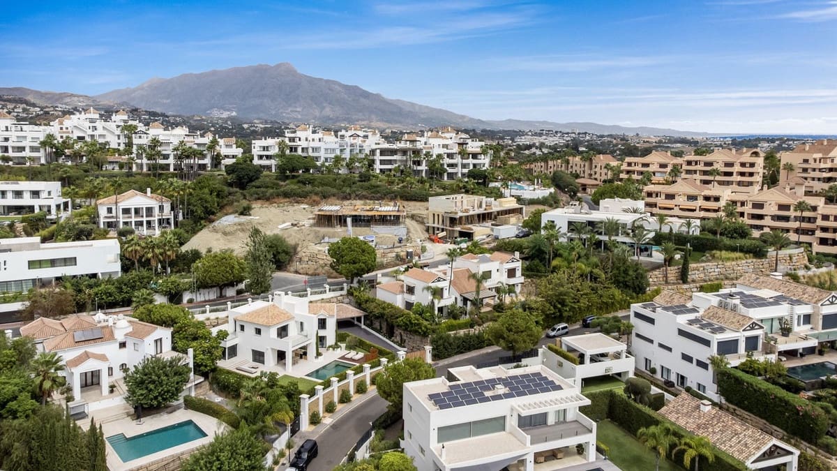 4 soveværelse Villa til salg i Benahavis med swimmingpool garage - € 3.450.000 (Ref: 9235163)