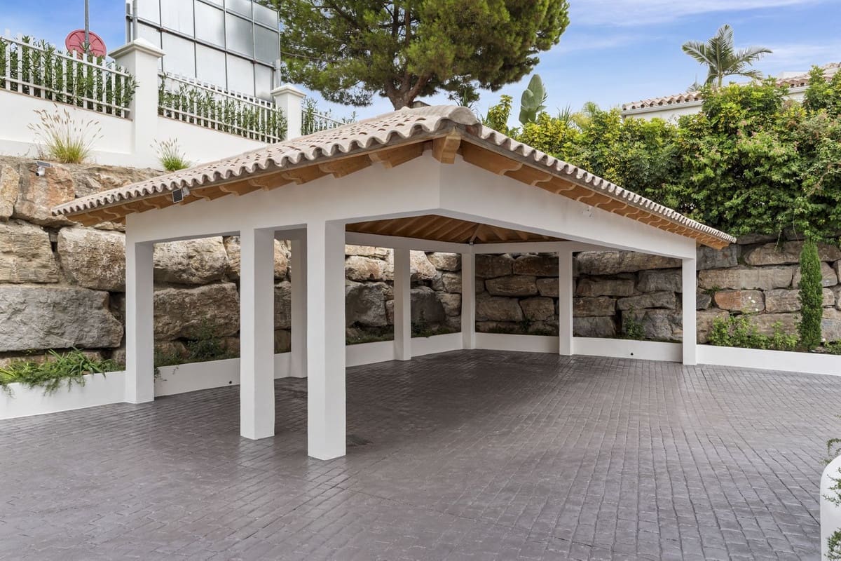 4 soveværelse Villa til salg i Benahavis med swimmingpool garage - € 3.450.000 (Ref: 9235163)