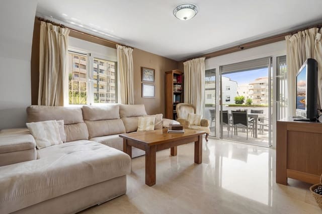 3 sypialnia Apartament na sprzedaż w Marbella z basenem garażem - 680 000 € (Ref: 9235462)