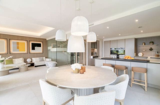 4 soveværelse Villa til salg i Nueva Andalucia, Marbella med swimmingpool garage - € 4.495.000 (Ref: 9235765)