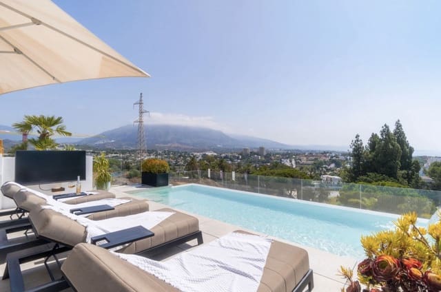 4 soveværelse Villa til salg i Nueva Andalucia, Marbella med swimmingpool garage - € 4.495.000 (Ref: 9235765)