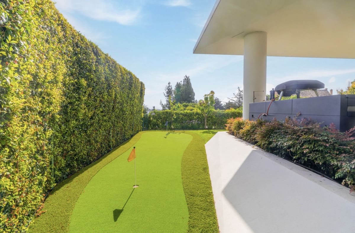 4 soveværelse Villa til salg i Nueva Andalucia med swimmingpool garage - € 4.495.000 (Ref: 9235765)