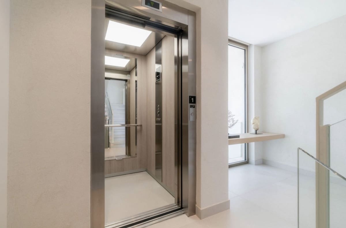 4 camera da letto Villa in vendita in Nueva Andalucia con piscina garage - 4.295.000 € (Rif: 9235765)