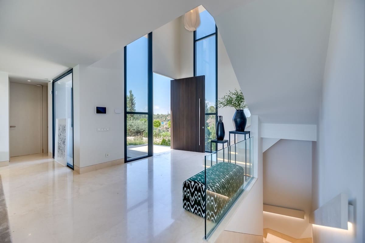 5 soverom Villa til salgs i Golden Mile med svømmebasseng garasje - € 3 950 000 (Ref: 9243822)