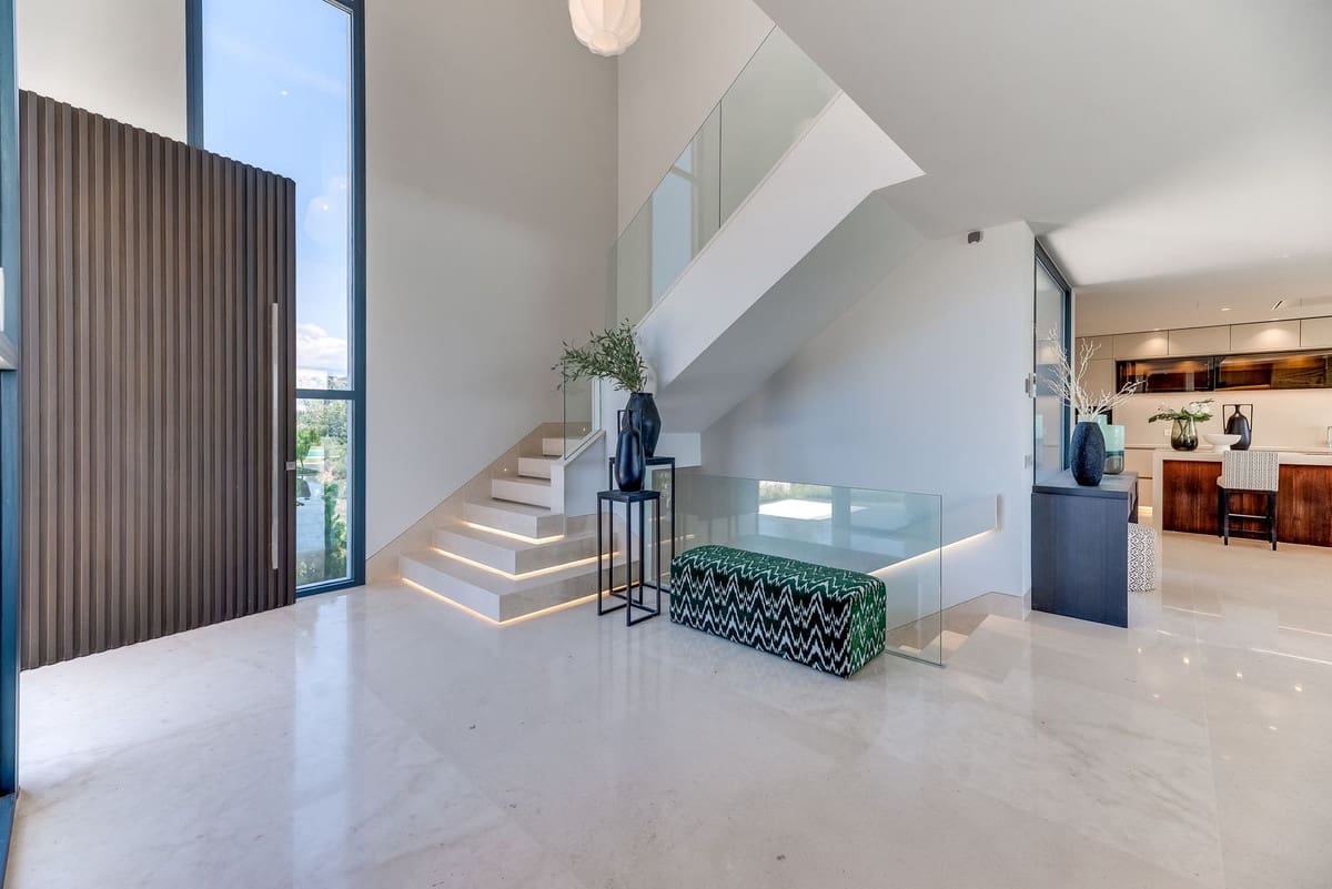 5 bedroom Villa for sale in Golden Mile with pool garage - € 3,950,000 (Ref: 9243822)