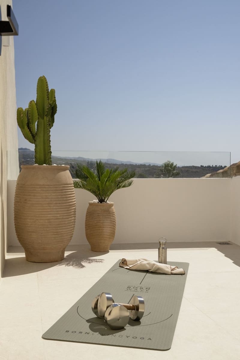 Casa de 4 habitaciones en Aloha Golf en venta con piscina garaje - 1.795.000 € (Ref: 9245769)