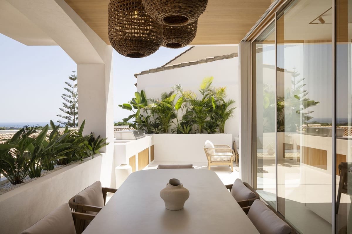 Casa de 4 habitaciones en Aloha Golf en venta con piscina garaje - 1.795.000 € (Ref: 9245769)