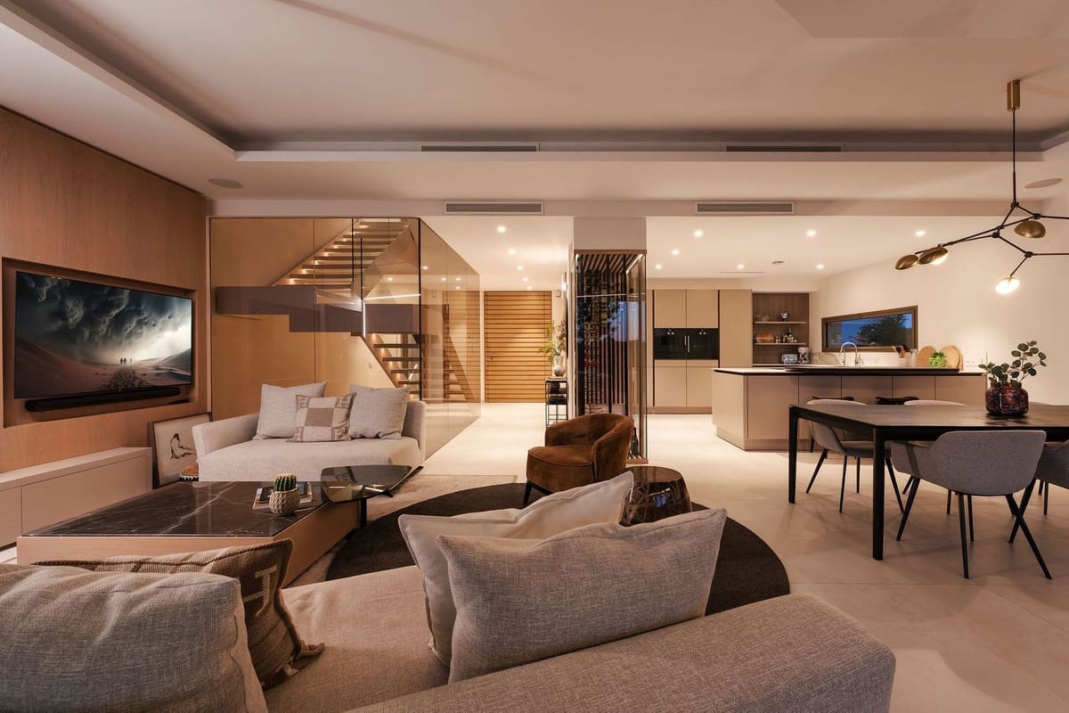 4 soveværelse Villa til salg i Nueva Andalucia med swimmingpool garage - € 4.650.000 (Ref: 9246149)