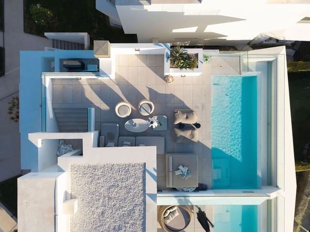 4 chambre Villa/Maison à vendre à Nueva Andalucia, Marbella avec piscine garage - 4 650 000 € (Ref: 9246149)