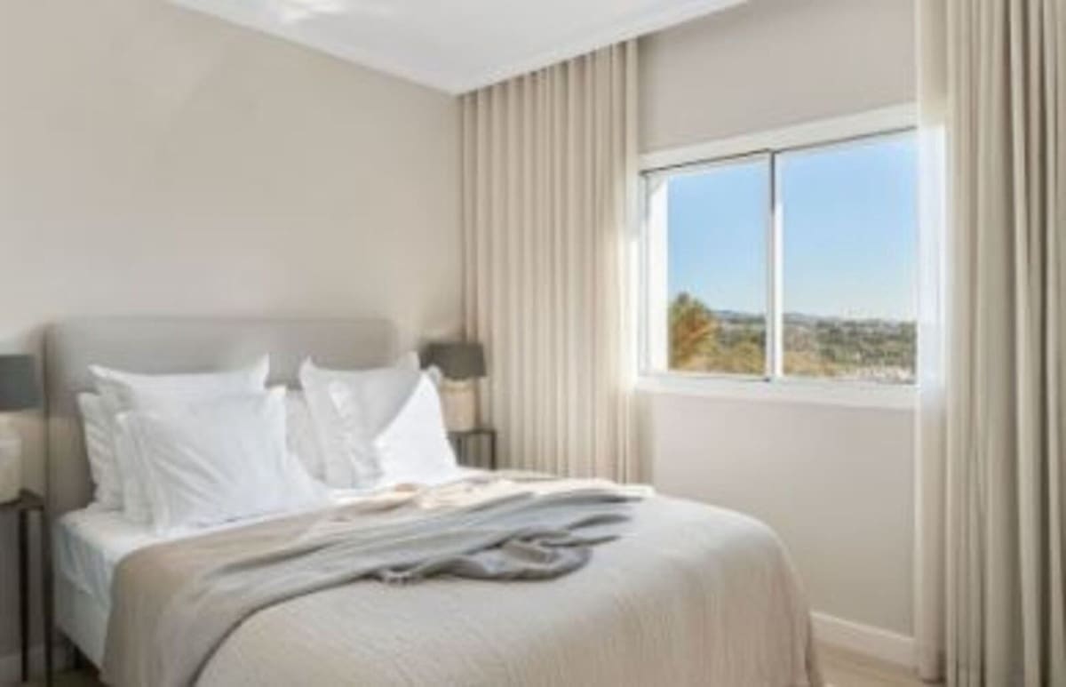 4 bedroom Apartment for sale in Marbella with pool garage - € 1,295,000 (Ref: 9251525)