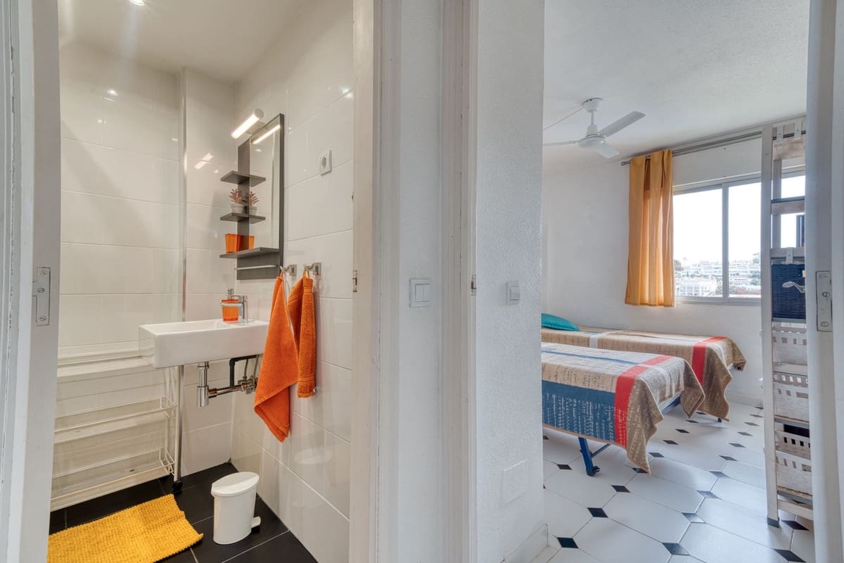 2 slaapkamer Penthouse te koop in Riviera del Sol met zwembad - € 299.000 (Ref: 9255891)