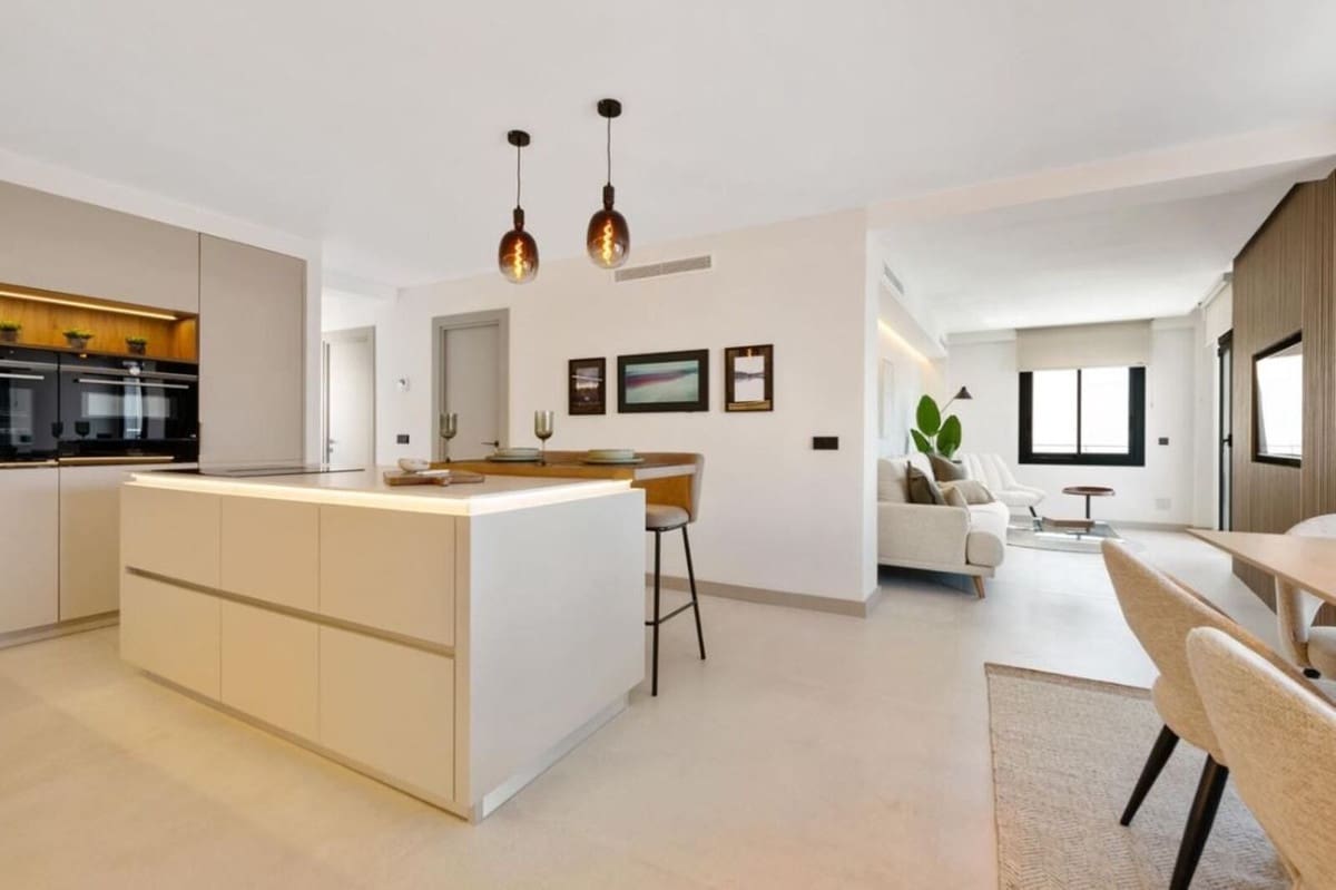 Ático de 2 habitaciones en Marbella en venta con garaje - 499.000 € (Ref: 9255893)