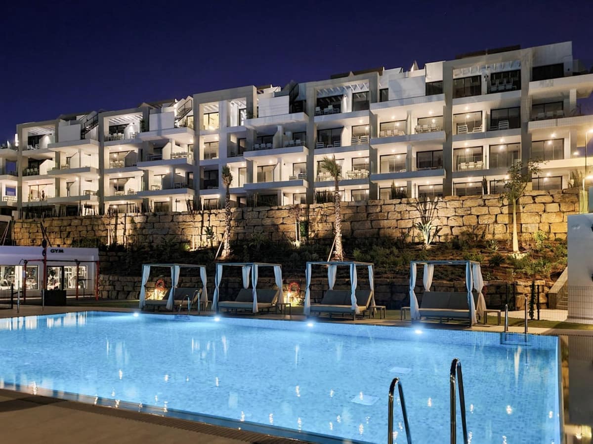 Apartamento de 2 habitaciones en Mijas en venta con piscina garaje - 339.000 € (Ref: 9263153)