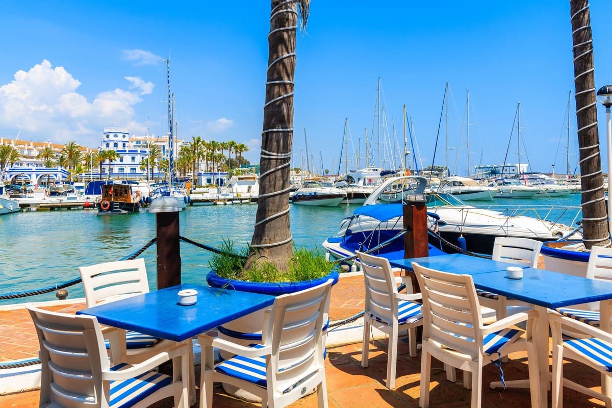 3 quarto Apartamento para venda em Estepona com piscina garagem - 539 000 € (Ref: 9263475)