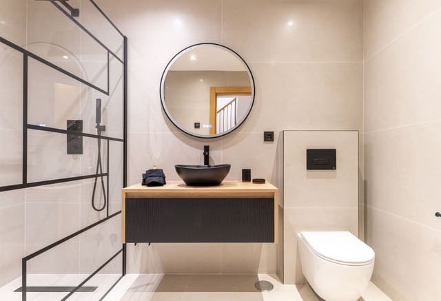 4 sypialnia Dom na sprzedaż w Estepona z basenem garażem - 695 000 € (Ref: 9263772)