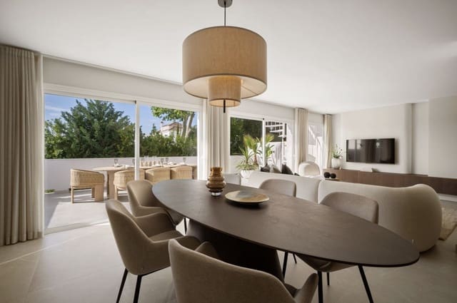 4 soveværelse Byhus til salg i Aloha Golf, Marbella med swimmingpool garage - € 1.475.000 (Ref: 9267612)