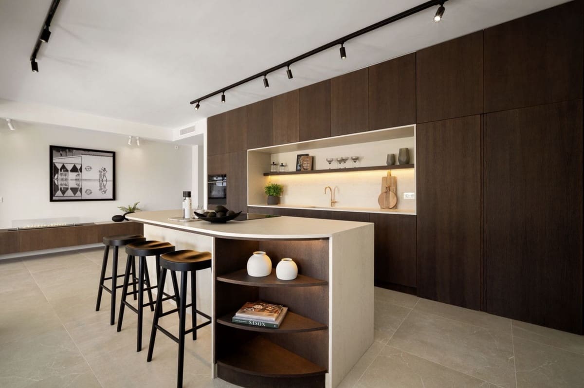 4 bedroom Townhouse for sale in Aloha Golf with pool garage - € 1,475,000 (Ref: 9267612)