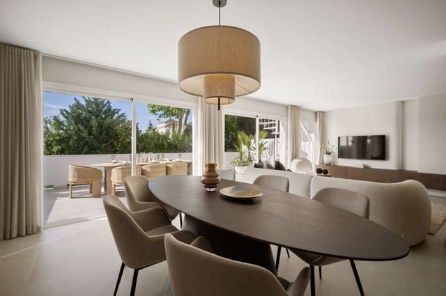 Casa de 4 habitaciones en Aloha Golf, Marbella en venta con piscina garaje - 1.475.000 € (Ref: 9267612)