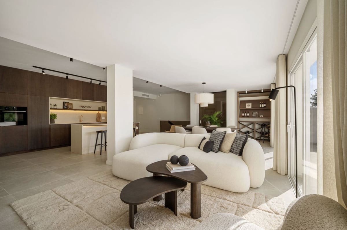 4 makuuhuone Omakotitalo myytävänä paikassa Aloha Golf mukana uima-altaan 
autotalli - 1 475 000 € (Ref: 9267612)