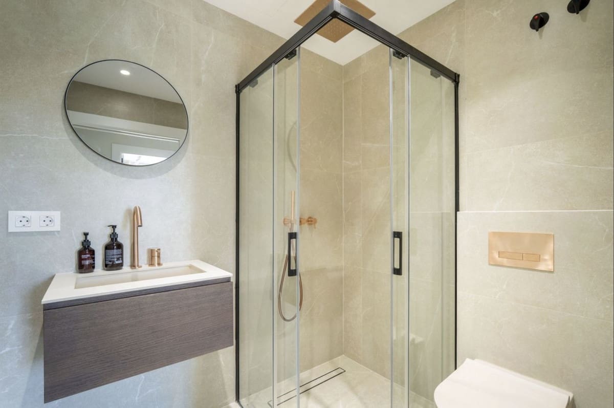 4 makuuhuone Omakotitalo myytävänä paikassa Aloha Golf mukana uima-altaan 
autotalli - 1 475 000 € (Ref: 9267612)