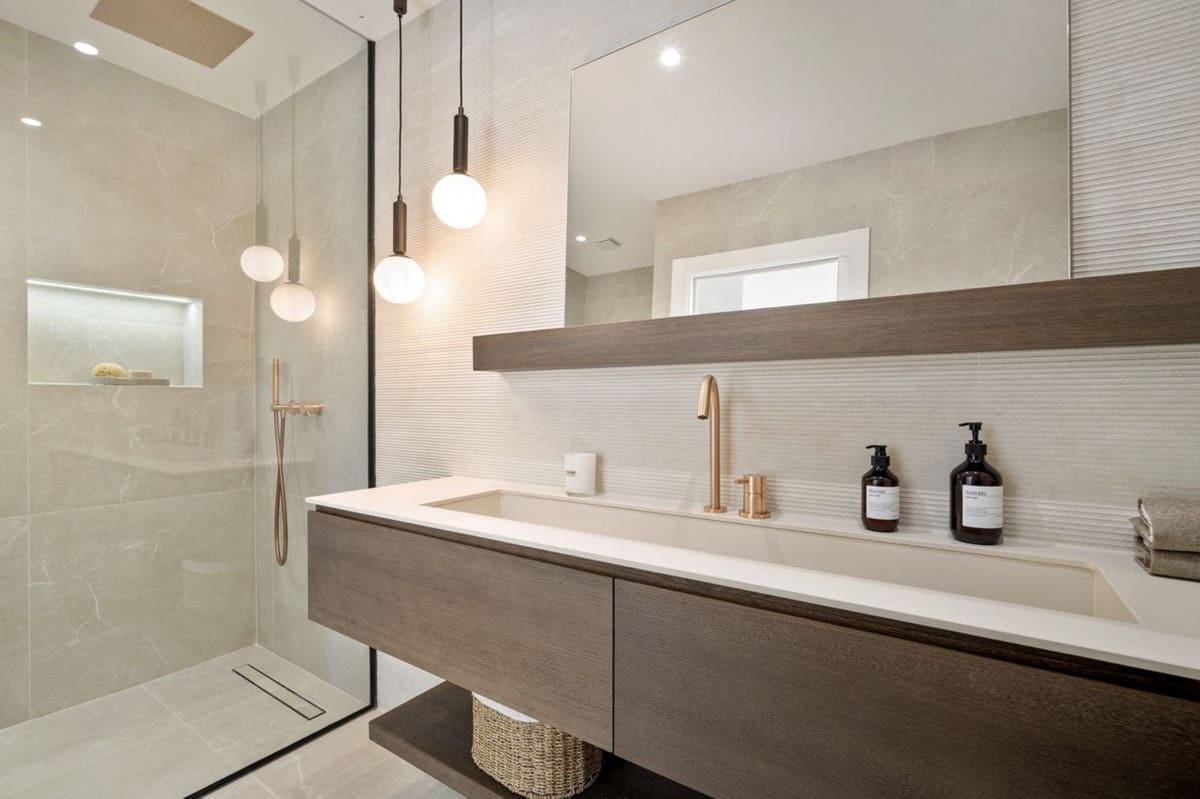 4 makuuhuone Omakotitalo myytävänä paikassa Aloha Golf mukana uima-altaan 
autotalli - 1 475 000 € (Ref: 9267612)