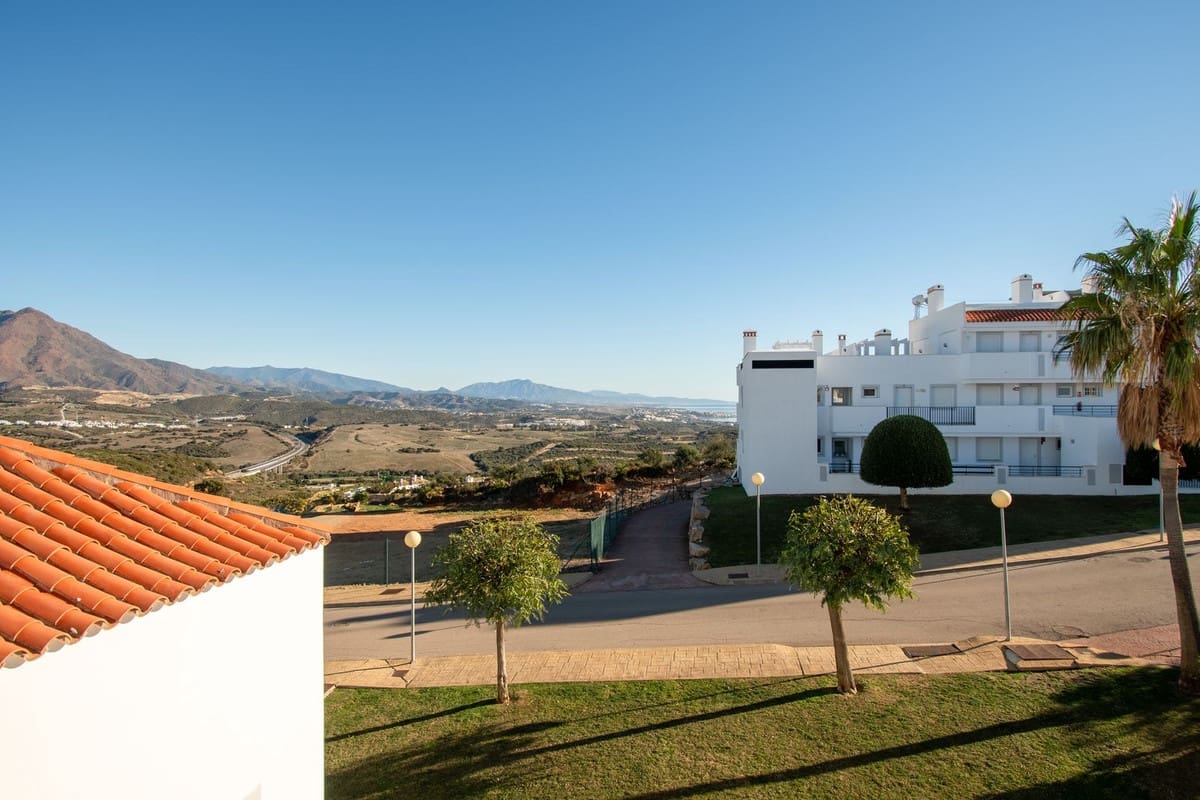 2 bedroom Penthouse for sale in Bahia de Casares with pool garage - € 290,000 (Ref: 9267613)
