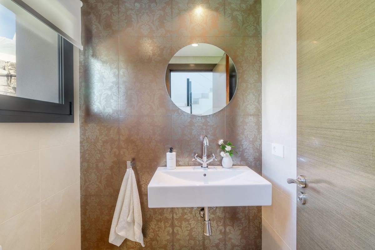 Chalet de 5 habitaciones en Benahavís en venta con piscina garaje - 2.995.000 € (Ref: 9271496)