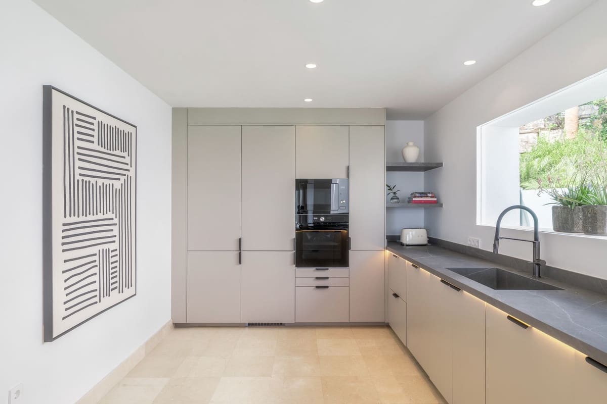 Chalet de 5 habitaciones en Benahavís en venta con piscina garaje - 2.995.000 € (Ref: 9271496)