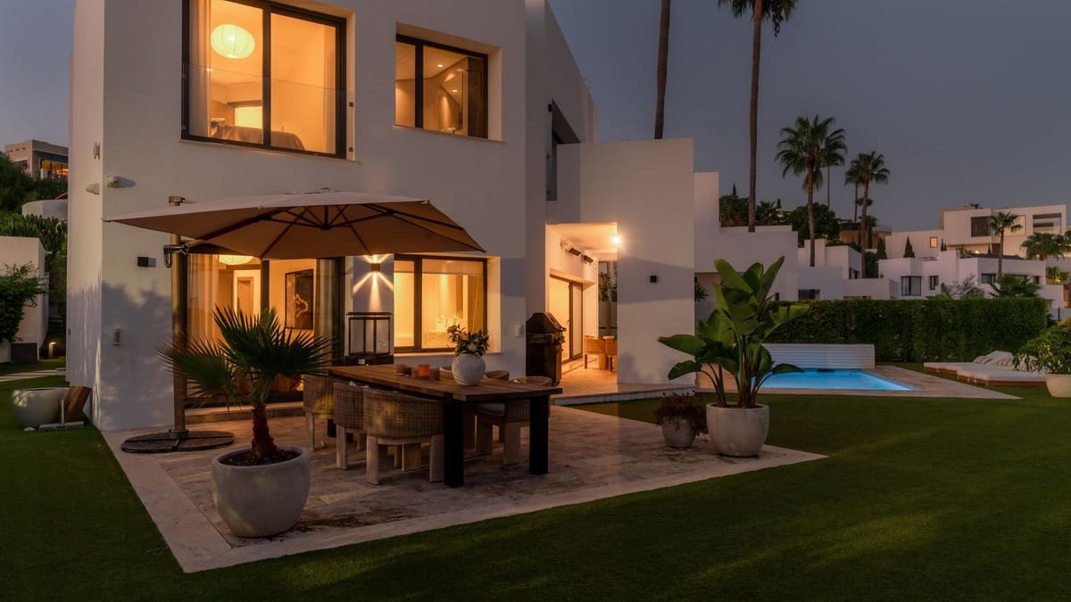 Chalet de 5 habitaciones en Benahavís en venta con piscina garaje - 2.995.000 € (Ref: 9271496)