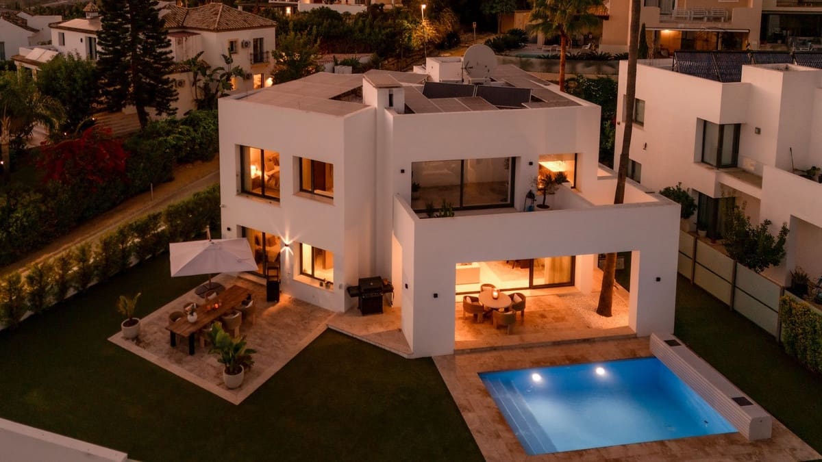 Chalet de 5 habitaciones en Benahavís en venta con piscina garaje - 2.995.000 € (Ref: 9271496)