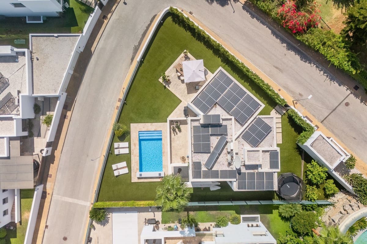 Chalet de 5 habitaciones en Benahavís en venta con piscina garaje - 2.995.000 € (Ref: 9271496)