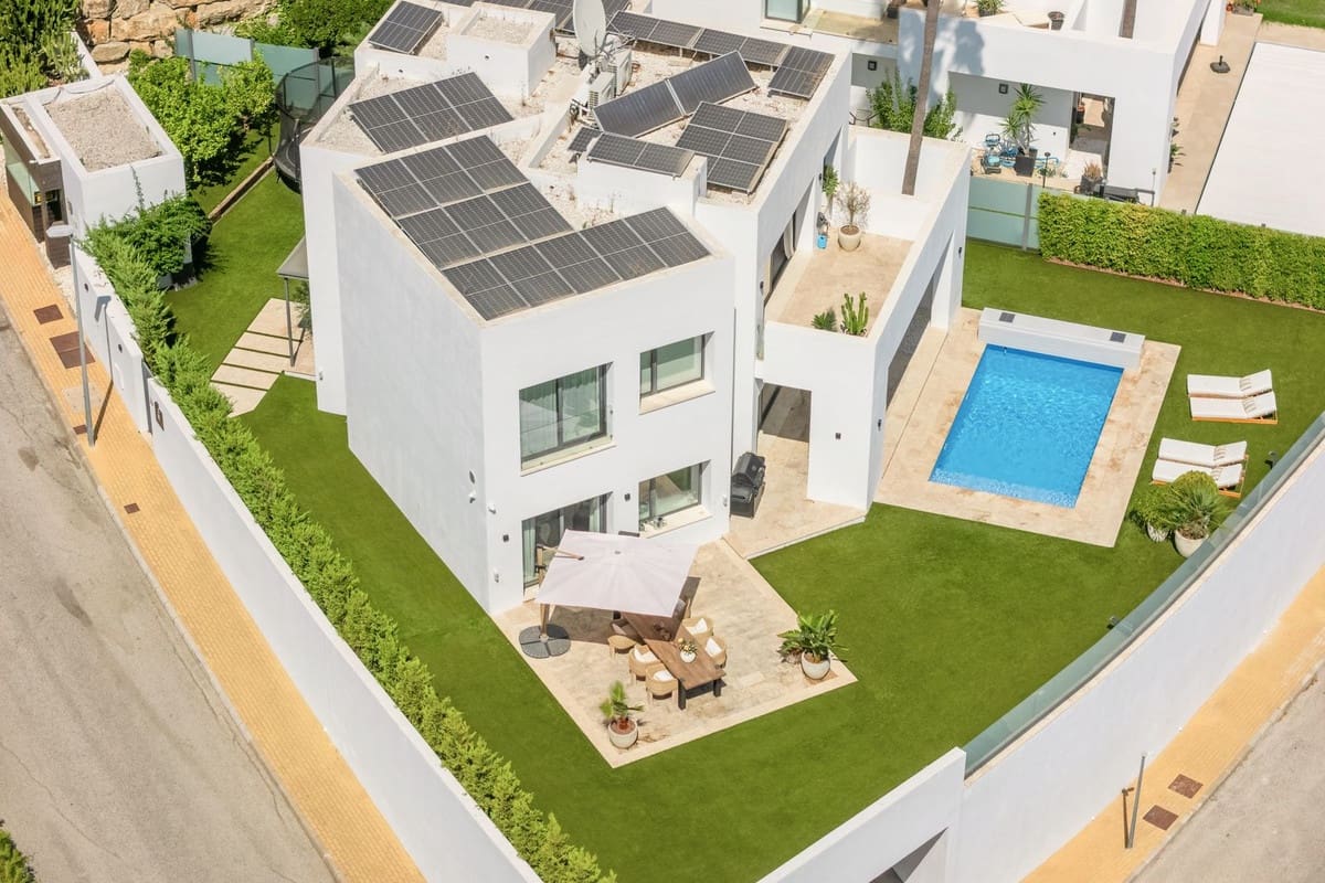 Chalet de 5 habitaciones en Benahavís en venta con piscina garaje - 2.995.000 € (Ref: 9271496)