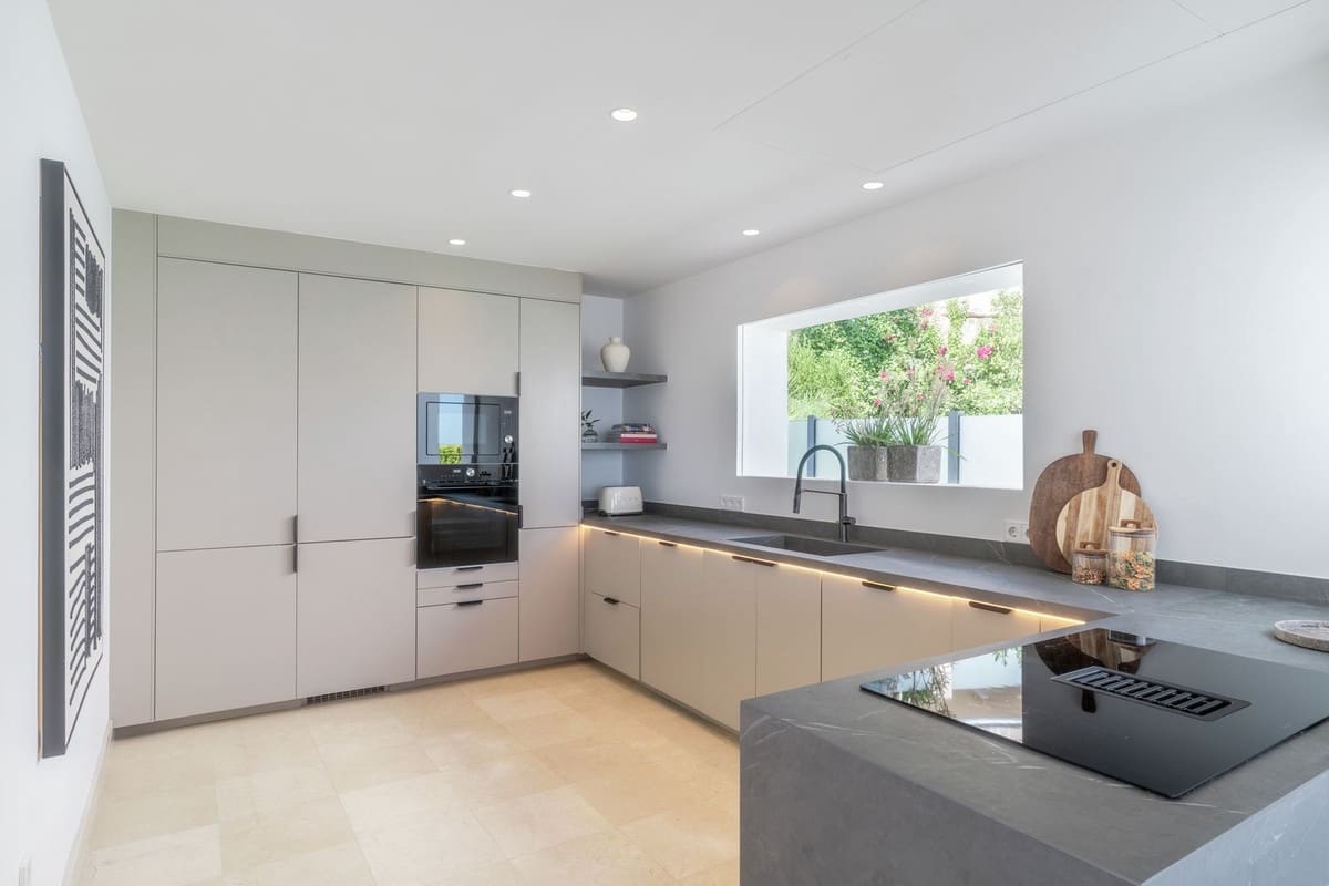 5 soveværelse Villa til salg i Benahavis med swimmingpool garage - € 2.995.000 (Ref: 9271496)